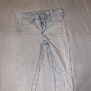 H&M light blue jeans